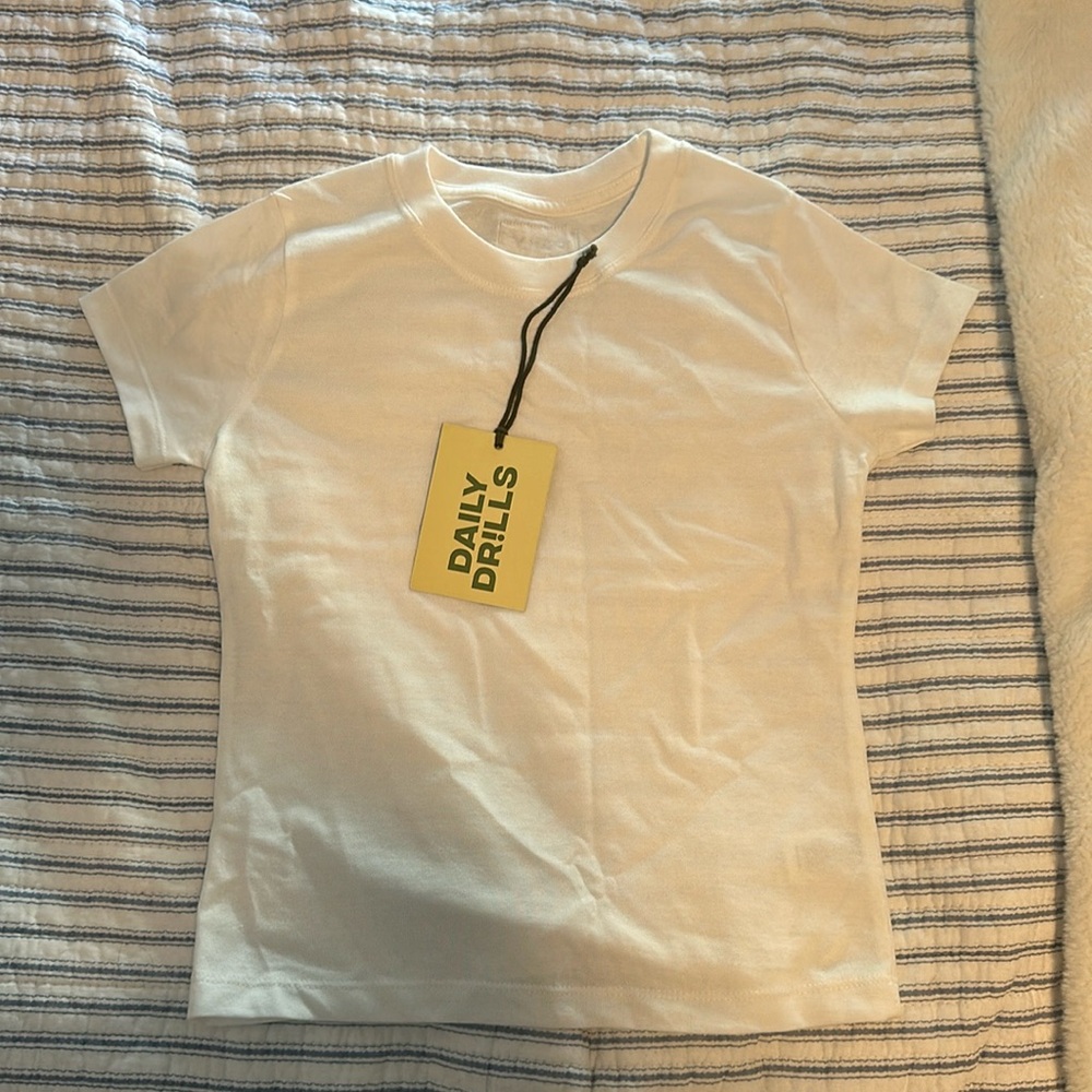 NWT Daily drills XS/S tee